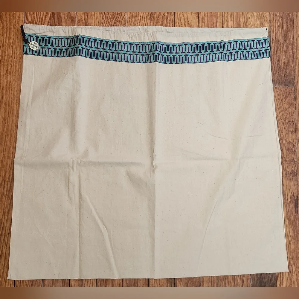 Tory Burch.Dust Cover Bag 23